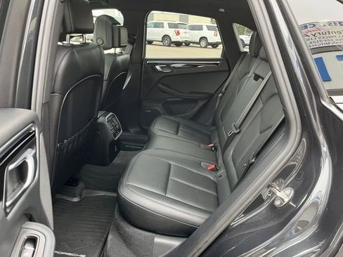 Used 2023 Porsche Macan w/ Premium Package Plus AWD/4WD image 27