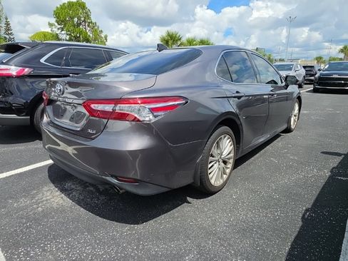 Used 2018 Toyota Camry XLE w/ Driver Assist Package FWD image 15