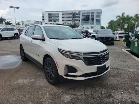 Used 2022 Chevrolet Equinox RS w/ RS Leather Package AWD/4WD image 5