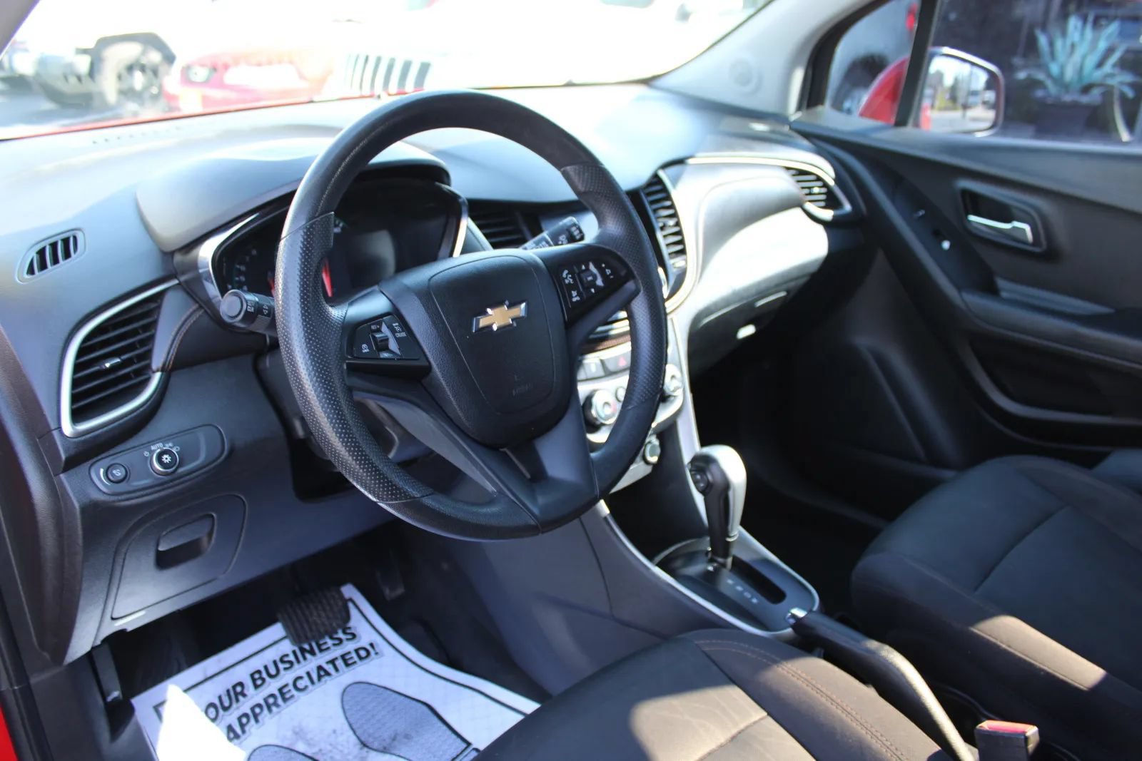 Used 2017 Chevrolet Trax LT FWD image 12