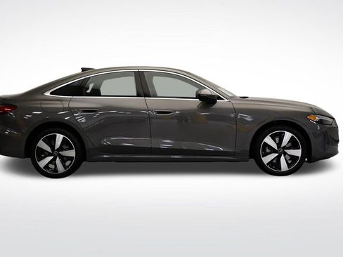 Used 2025 Audi A5 2.0T Premium Plus w/ Premium Plus AWD/4WD image 6