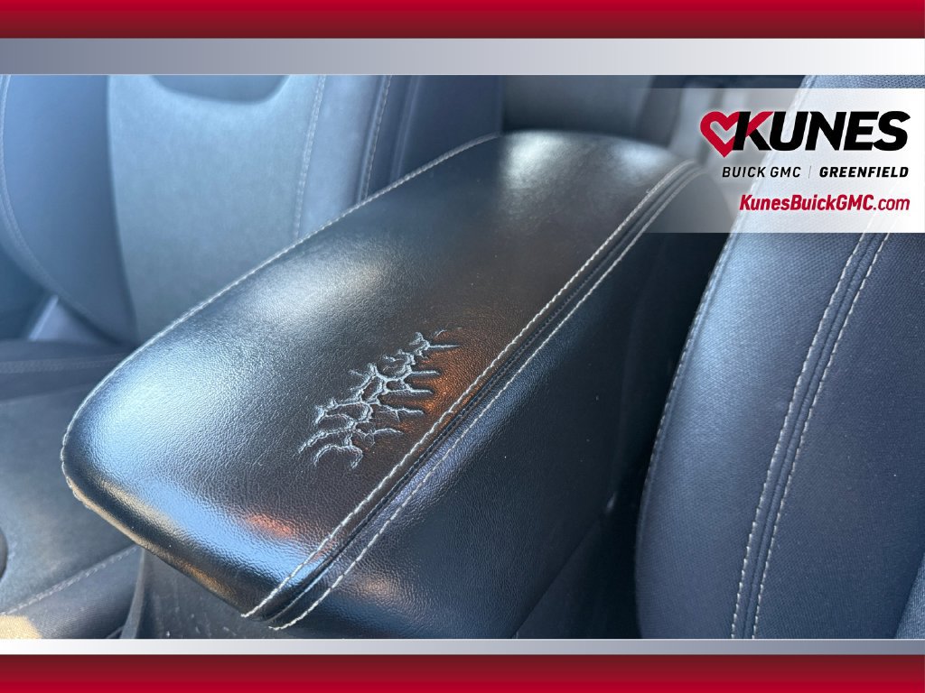 Used 2018 Jeep Cherokee Latitude w/ Altitude Package AWD/4WD image 28
