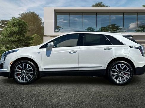 New 2026 Cadillac XT5 Sportv w/ LPO, Floor Liner Package AWD/4WD image 7