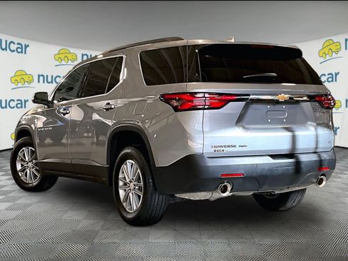 Used 2023 Chevrolet Traverse LT image 4