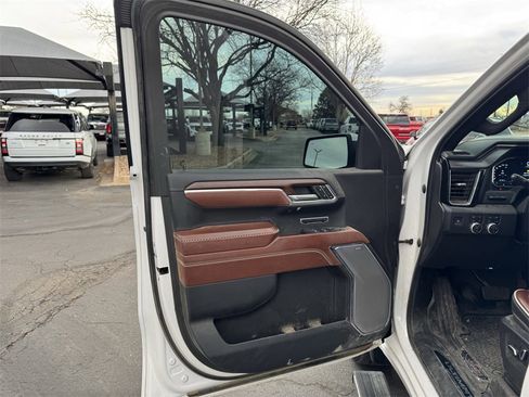 Used 2023 GMC Sierra 1500 Denali Ultimate image 6