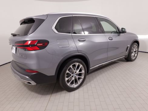 Used 2024 BMW X5 xDrive40i w/ Premium Package AWD/4WD image 13