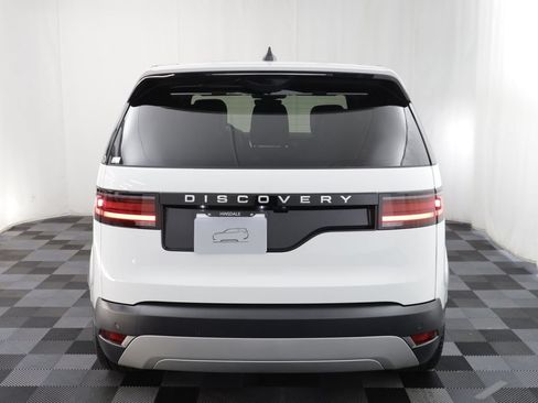 Certified 2026 Land Rover Discovery S AWD/4WD image 18