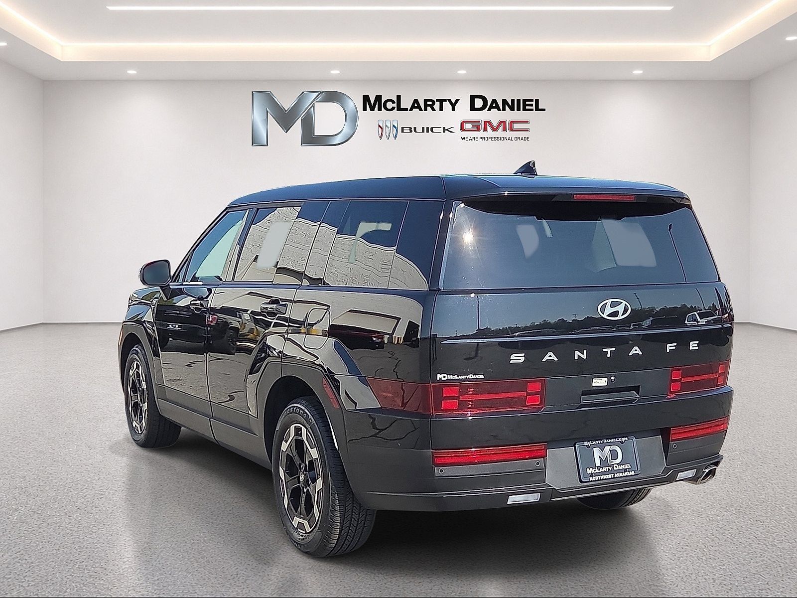 Used 2025 Hyundai Santa Fe SE FWD image 13
