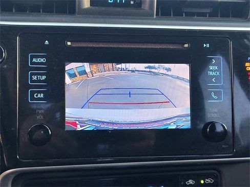 Used 2019 Toyota Corolla LE image 18