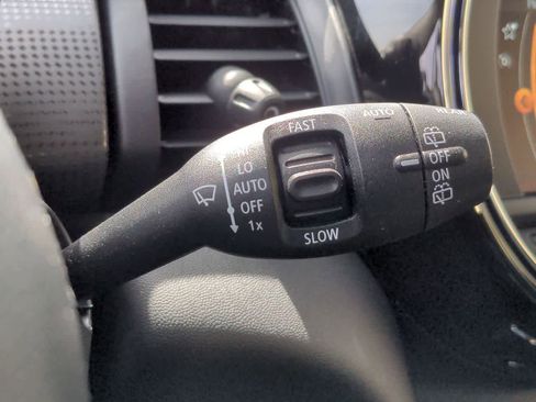 Used 2019 MINI Cooper 2-Door Hardtop image 27