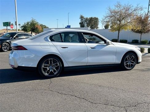 Certified 2025 BMW i5 eDrive40i w/ Premium Package image 6