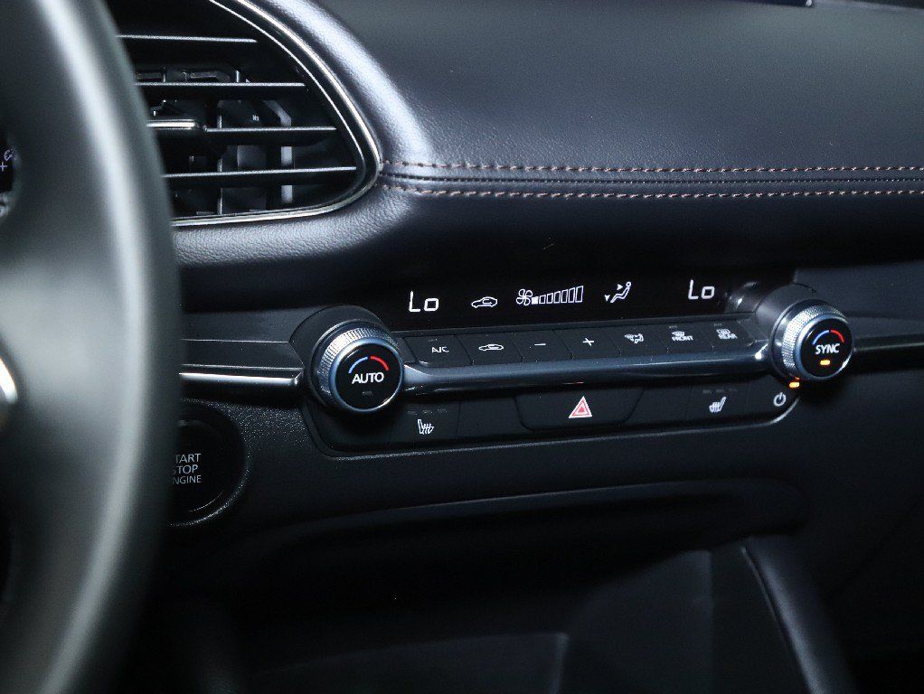 Certified 2025 MAZDA MAZDA3 s FWD image 26