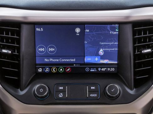 Used 2020 GMC Acadia Denali w/ Technology Package image 19