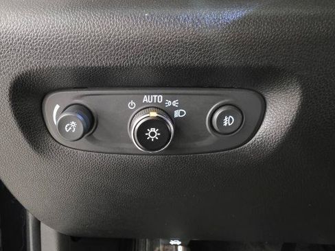 Used 2020 Chevrolet Traverse LT AWD/4WD image 14