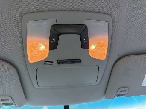 Used 2015 Toyota Sienna LE FWD image 30