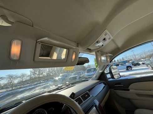 Used 2014 Chevrolet Silverado 2500 LTZ w/ LTZ Plus Package image 27