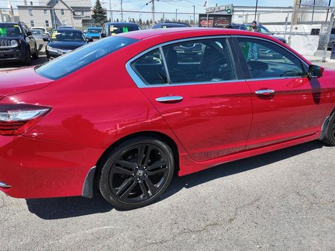 Used 2017 Honda Accord Sport Special Edition image 4