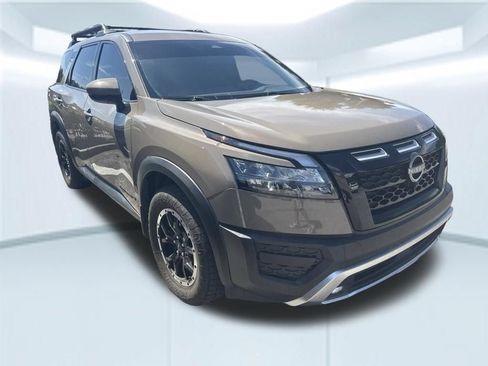 Used 2023 Nissan Pathfinder Rock Creek AWD/4WD image 2