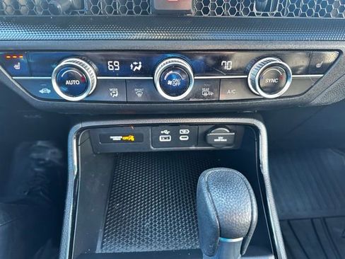 Used 2025 Honda CR-V EX image 27