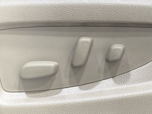 Used 2015 GMC Sierra 1500 Denali w/ Driver Alert Package AWD/4WD image 12