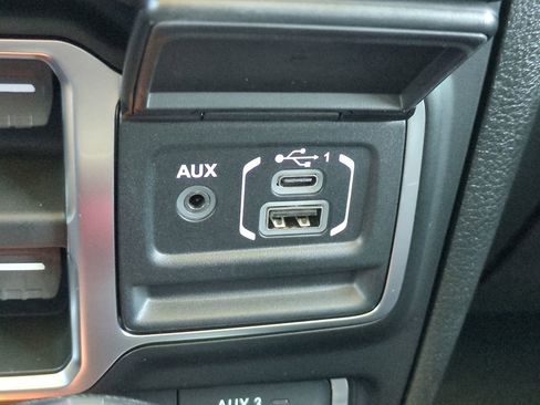 New 2026 Jeep Gladiator Rubicon w/ Safety Group AWD/4WD image 20