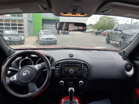 Used 2014 Nissan Juke SV AWD/4WD image 13