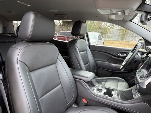 Used 2023 GMC Acadia SLT image 15