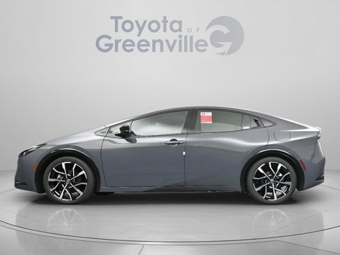 New 2026 Toyota Prius Plug-In Hybrid FWD image 5