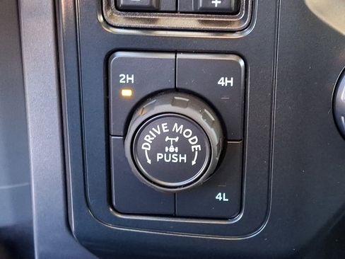 Used 2024 Ford F150 XLT AWD/4WD image 25