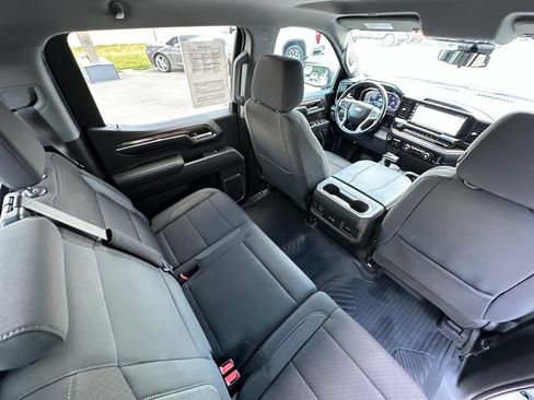 Used 2023 Chevrolet Silverado 1500 LT AWD/4WD image 32