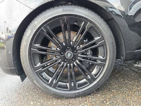 New 2025 Land Rover Range Rover SE image 28