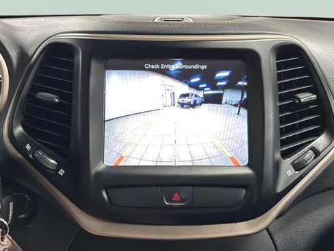 Used 2016 Jeep Cherokee Latitude w/ Cold Weather Group image 26