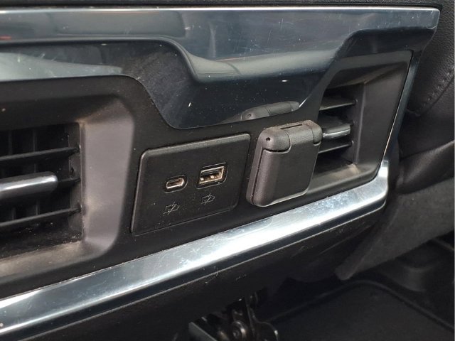 Used 2022 GMC Sierra 2500 AT4 w/ AT4 Preferred Package AWD/4WD image 19