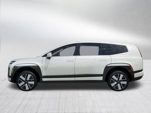 New 2026 Hyundai Ioniq 9 SEL image 3