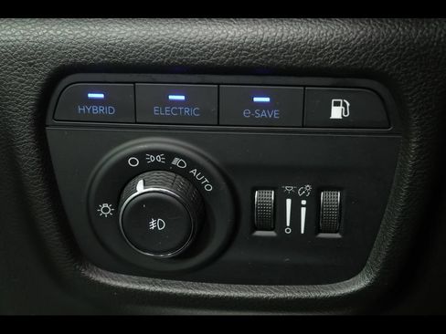 Used 2022 Jeep Grand Cherokee Limited 4xe w/ Luxury Tech Group II AWD/4WD image 18