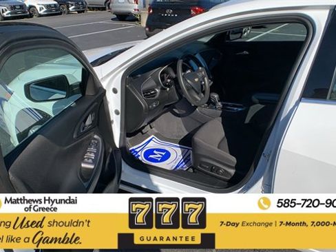 Used 2023 Chevrolet Malibu LT image 9