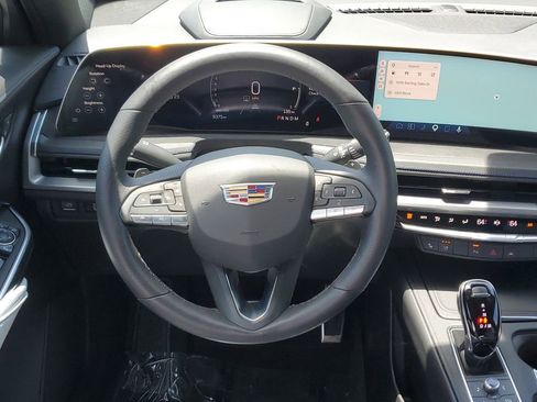 Certified 2025 Cadillac XT4 Sport FWD image 18