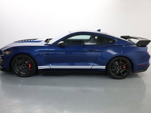 Used 2022 Ford Mustang Shelby GT500 w/ Carbon Fiber Track Pack image 59