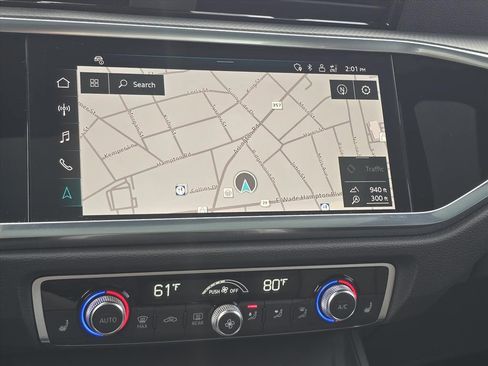 Used 2024 Audi Q3 2.0T Premium Plus image 18