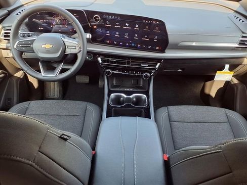 New 2026 Chevrolet Traverse LT image 10