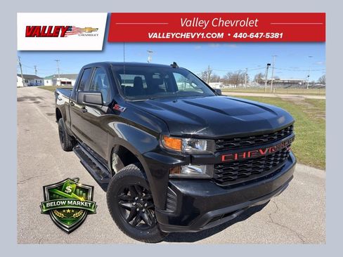 Used 2019 Chevrolet Silverado 1500 Custom Trail Boss w/ Custom Convenience Package AWD/4WD image 1
