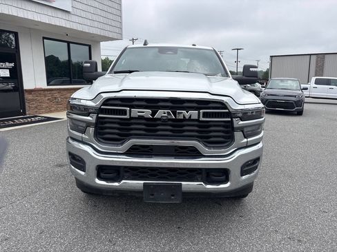 Used 2025 RAM 2500 Big Horn AWD/4WD image 10