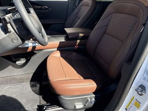 New 2026 Lincoln Nautilus Reserve w/ Jet Appearance Package image 18