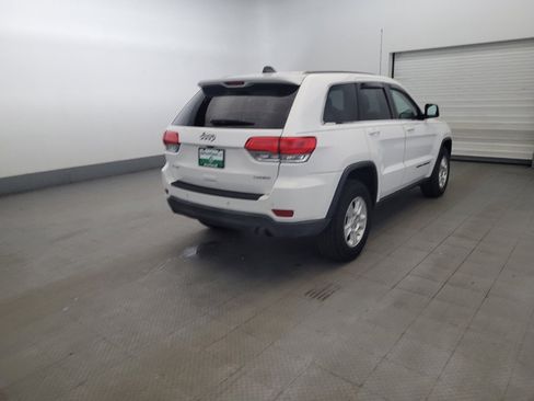 Used 2017 Jeep Grand Cherokee Laredo AWD/4WD image 9