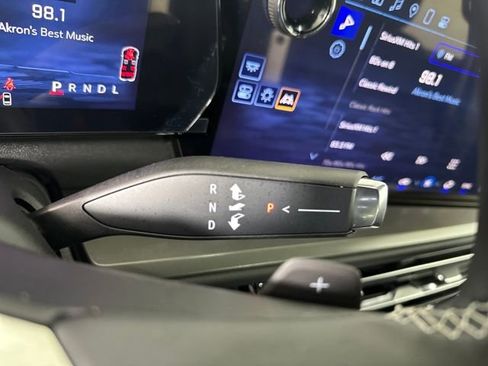 Used 2024 Chevrolet Traverse LT w/ Trailering Package image 19