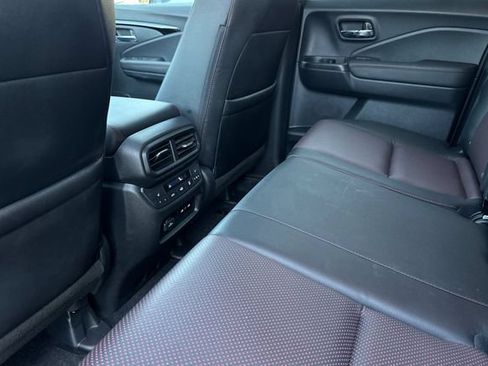Used 2025 Honda Ridgeline Black Edition image 14