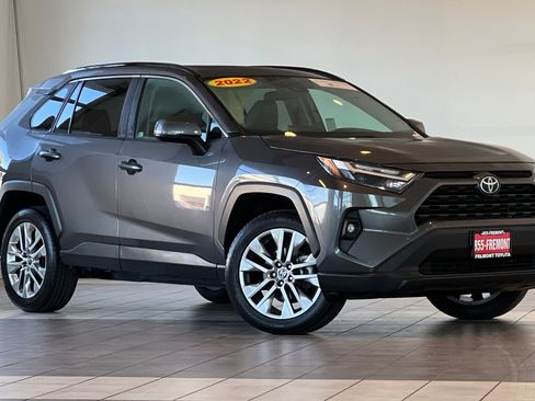 Certified 2022 Toyota RAV4 XLE Premium image 2
