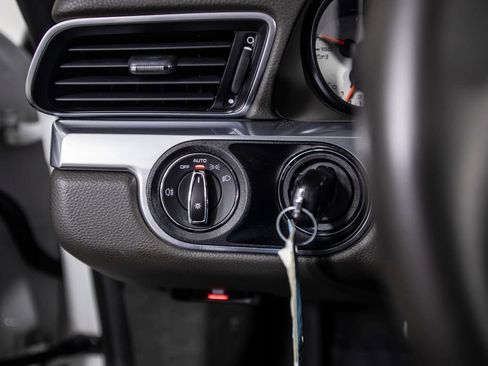 Used 2019 Porsche 911 Carrera S RWD image 31