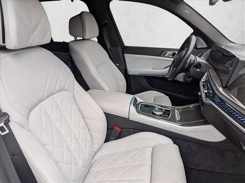 Certified 2025 BMW X5 M60i image 18