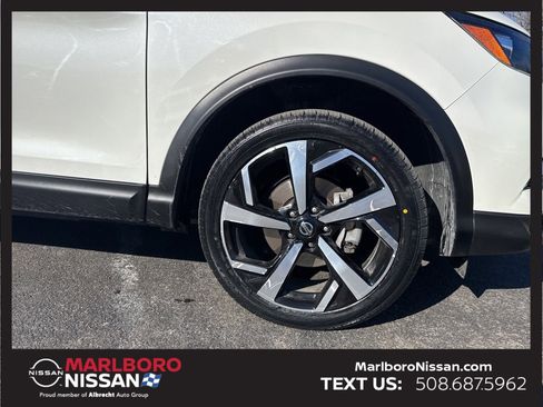 Used 2020 Nissan Rogue Sport SL image 10